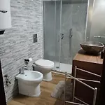 Bilocale Centro Lägenhet *